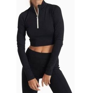 Vuori Black Long Sleeve Crop Top